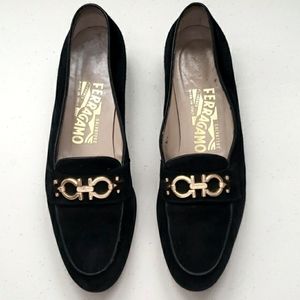 Salvatore Ferragamo Black with Gold Buckle Shoes Small Heel Size 6.5B
